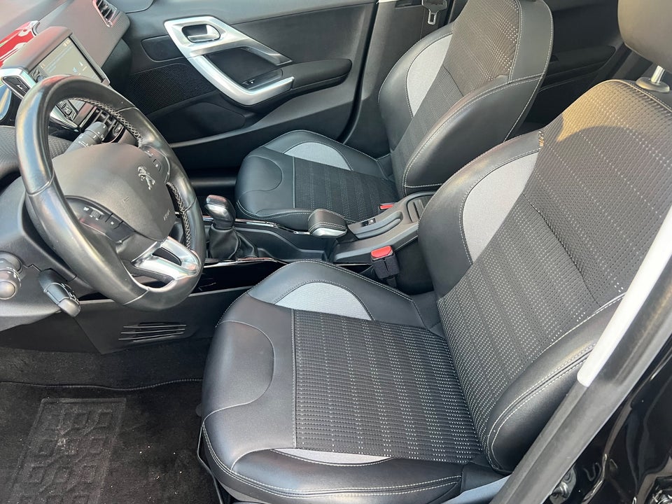 Peugeot 2008 1,5 BlueHDi 100 Prestige Sky 5d