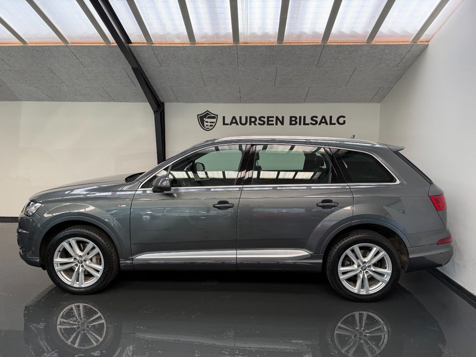 Audi Q7 3,0 TDi 272 S-line quattro Tiptr. 5d