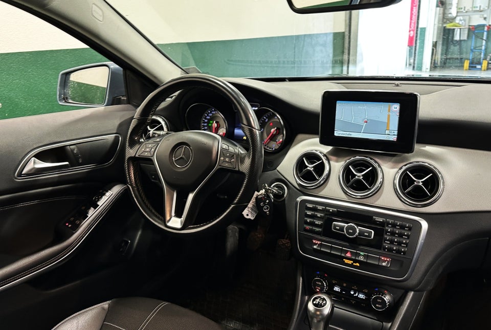 Mercedes GLA200 2,2 CDi 5d