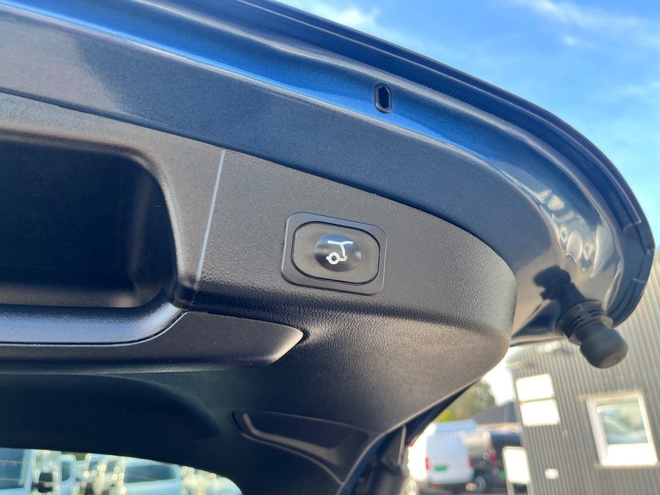 Ford Focus 1,0 EcoBoost Connected stc. Van 5d