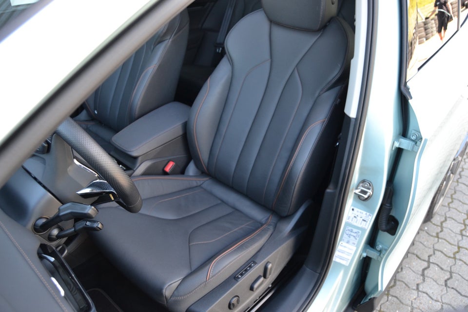 Skoda Enyaq 80 iV Suite 5d