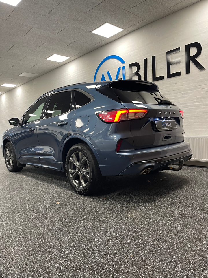 Ford Kuga 2,5 PHEV ST-Line X CVT 5d