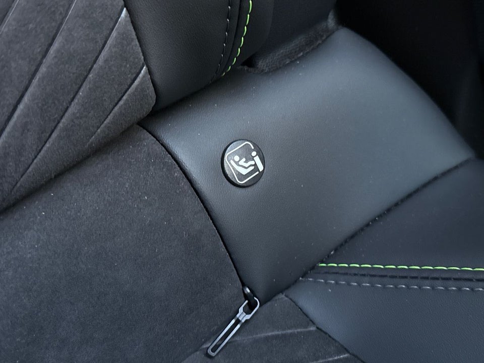 Peugeot e-2008 54 GT 5d