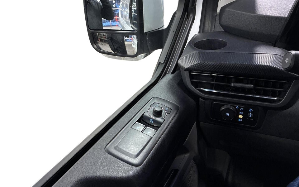 Ford Transit Custom 300L 2,0 EcoBlue Limited aut.