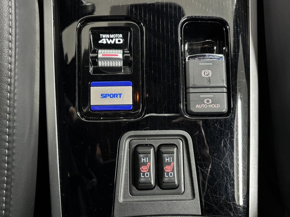 Mitsubishi Outlander 2,4 PHEV Instyle CVT 4WD 5d