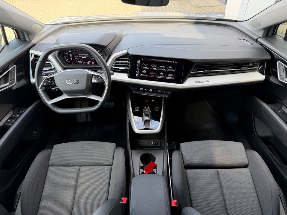 Audi Q4 e-tron 40 Advanced 5d
