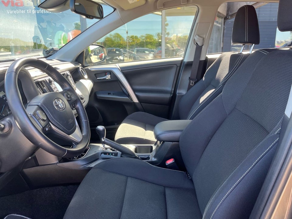 Toyota RAV4 2,5 Hybrid H3 MDS 5d