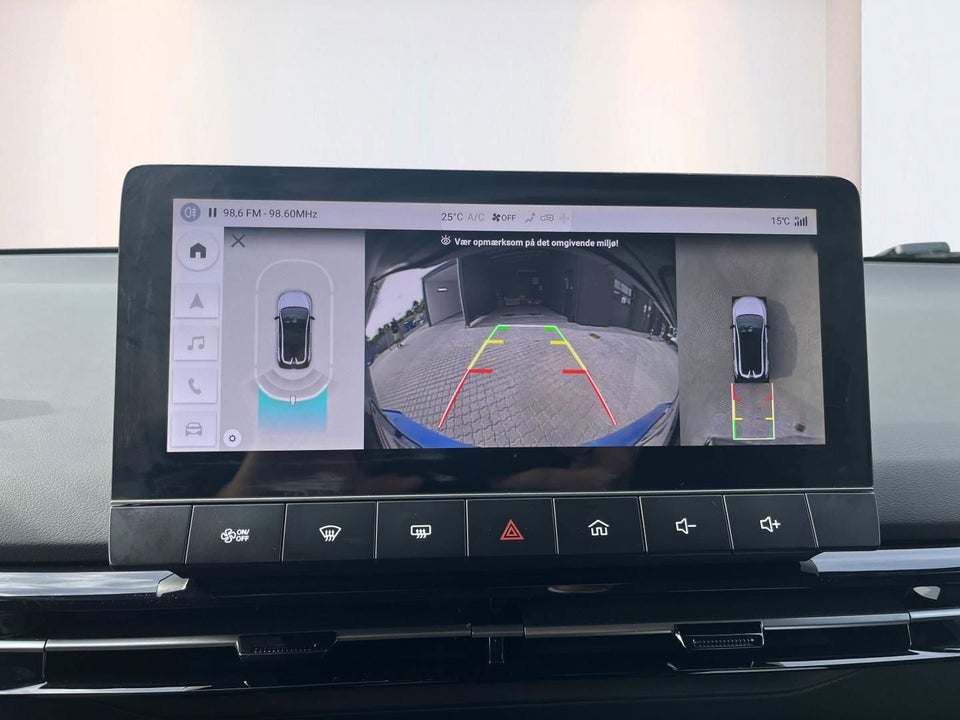 MG 4 77 Luxury Extended Range 5d