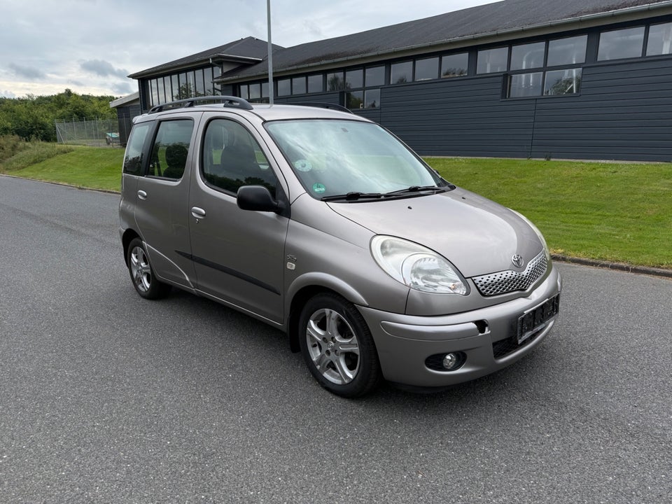 Toyota Yaris Verso 1,4 D-4D Luna 5d