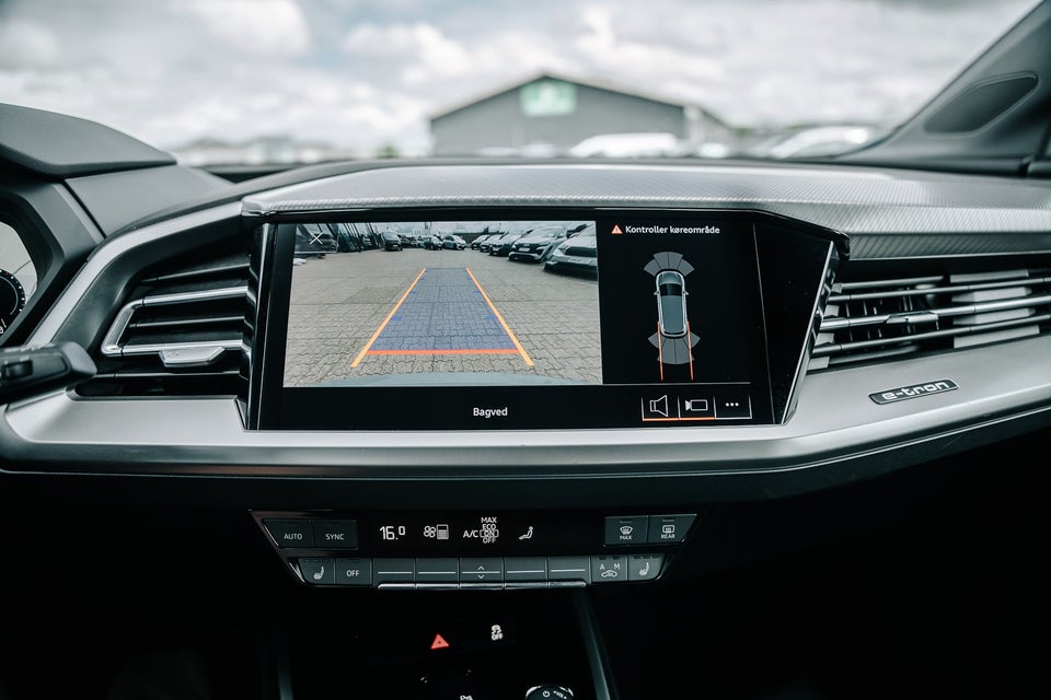 Audi Q4 e-tron 45 quattro 5d