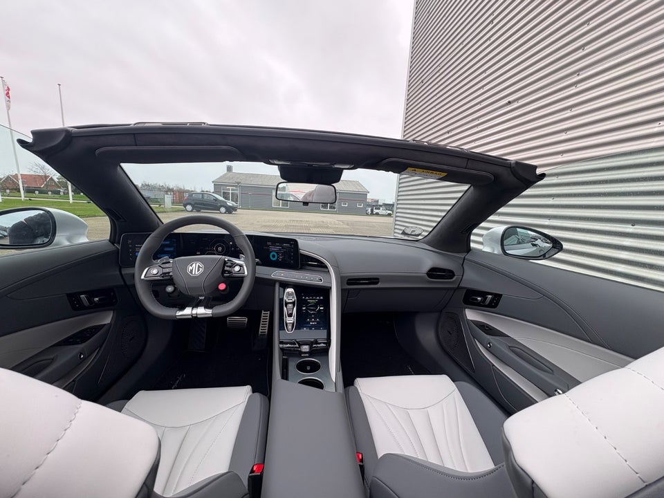 MG Cyberster Trophy Long Range 2d