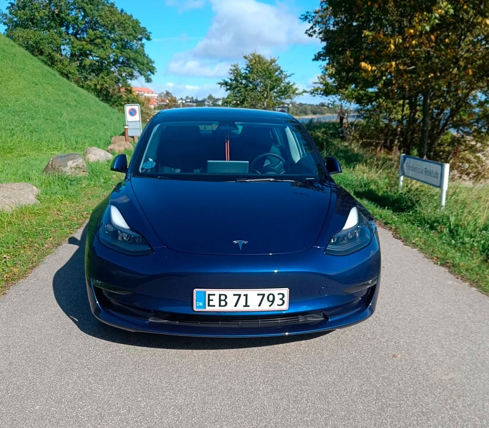 Tesla Model 3 Long Range RWD 4d