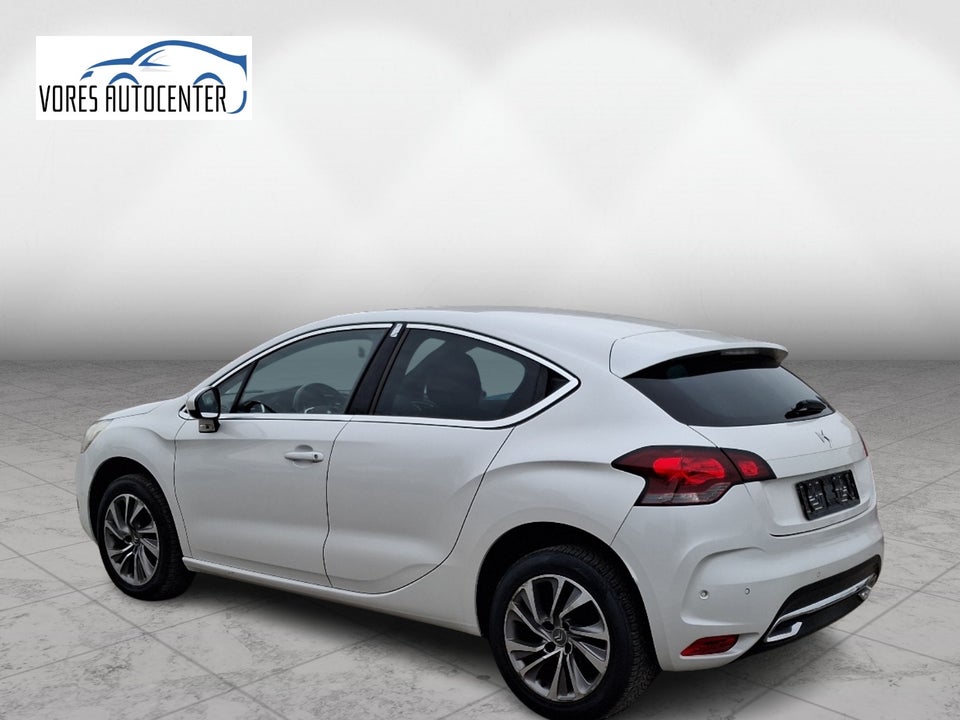 Citroën DS4 1,6 e-HDi 112 Style 5d