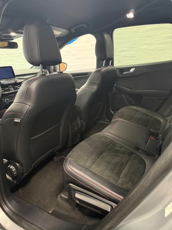 Ford Kuga 2,5 PHEV ST-Line X CVT 5d