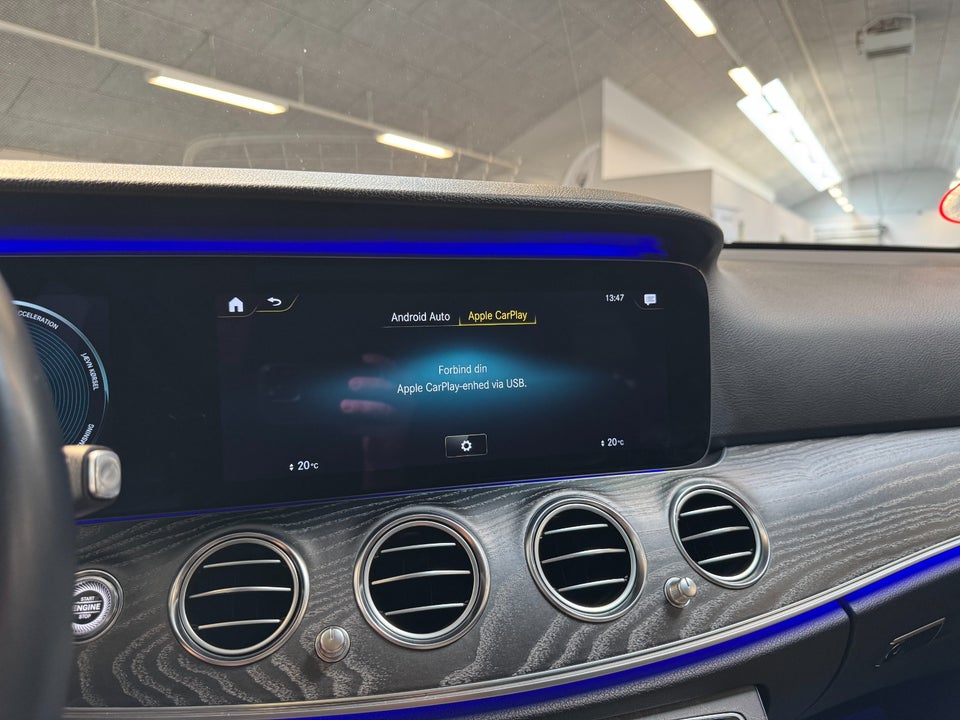 Mercedes E300 de 2,0 AMG Line stc. aut. 5d