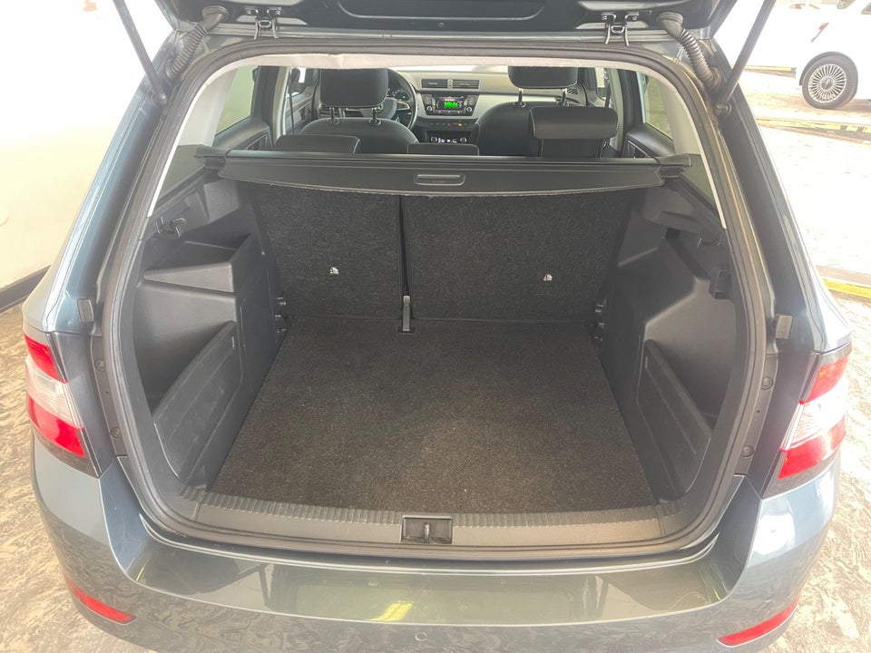 Skoda Fabia 1,0 TSi 110 Ambition Combi DSG 5d