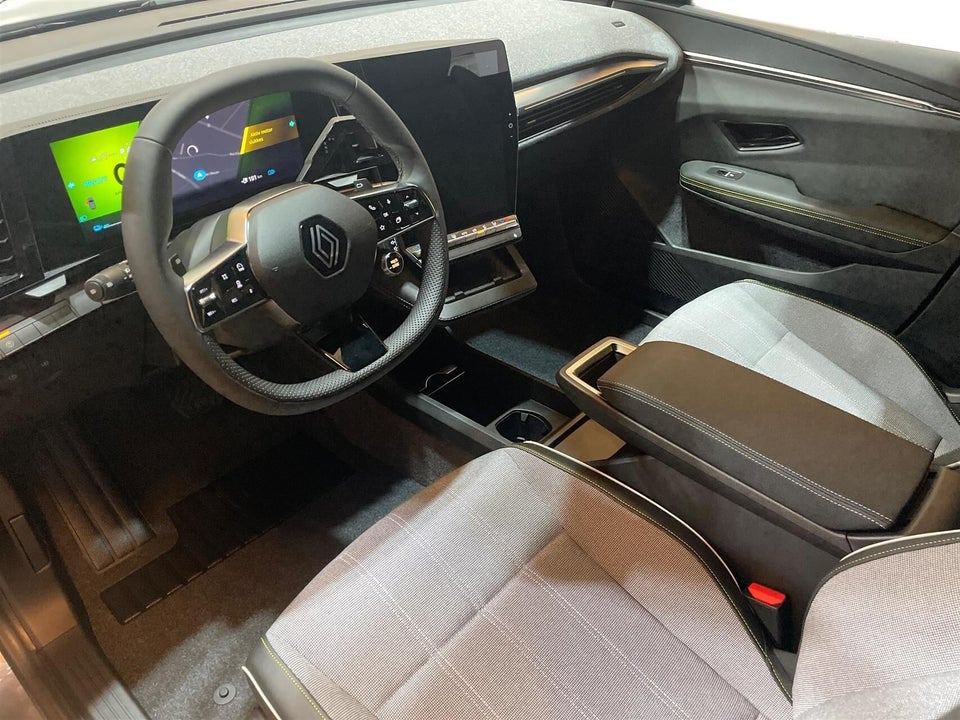 Renault Megane E-Tech 60 Techno+ 5d