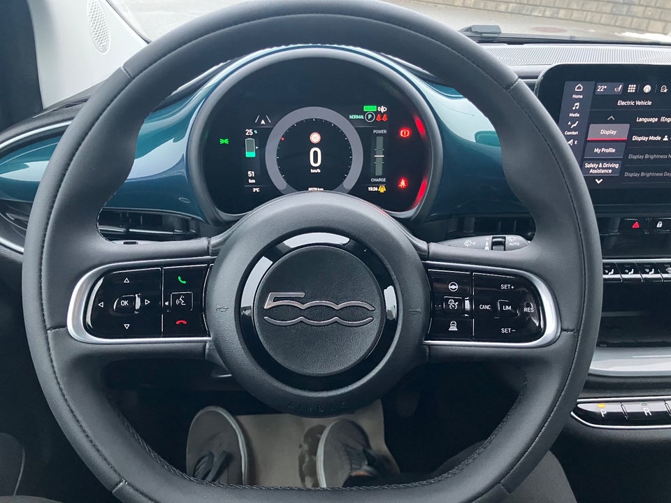 Fiat 500e 42 Icon Cabrio 2d