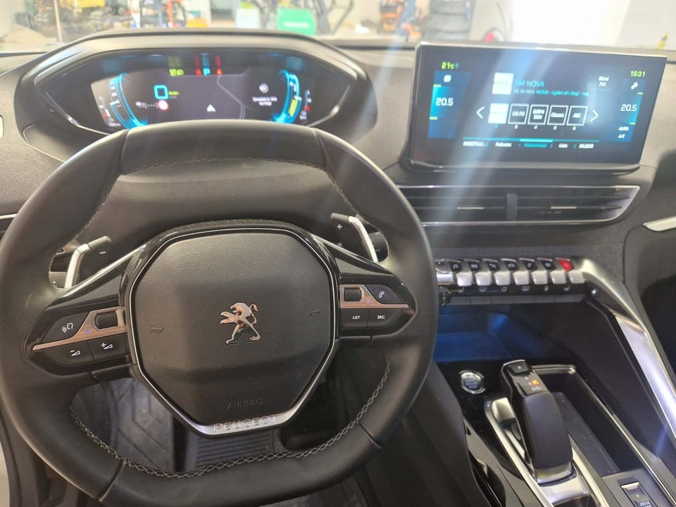 Peugeot 3008 1,6 Hybrid First Selection EAT8 5d
