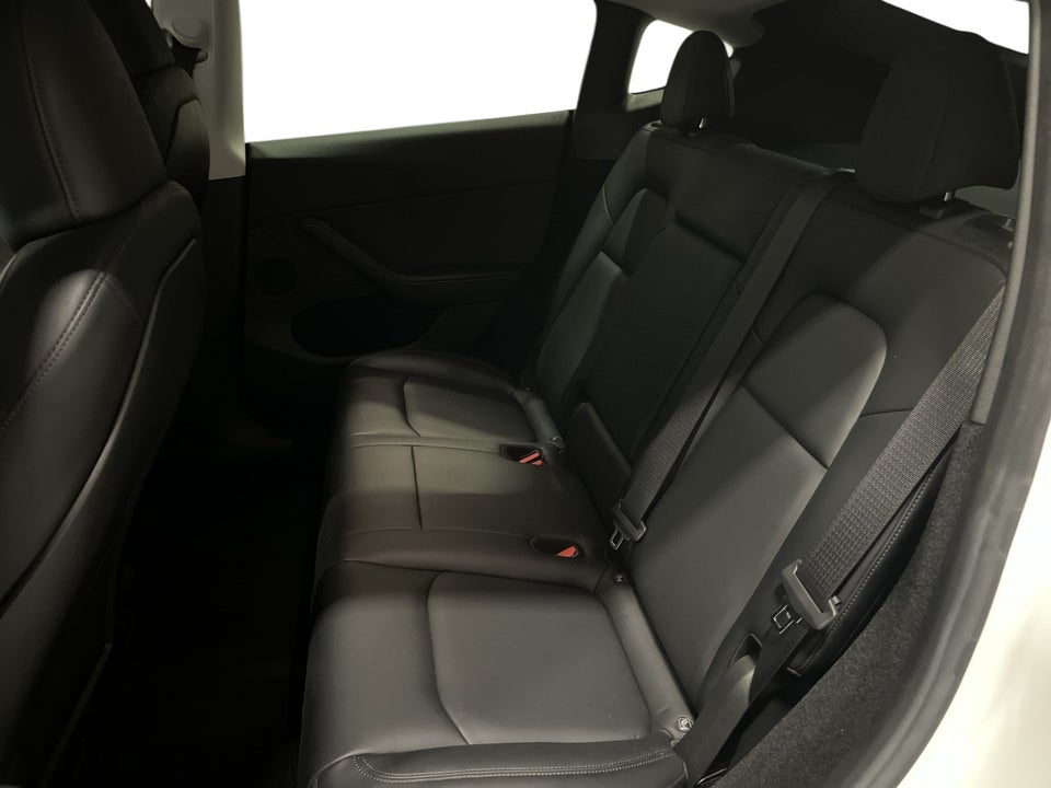 Tesla Model Y Long Range AWD 5d