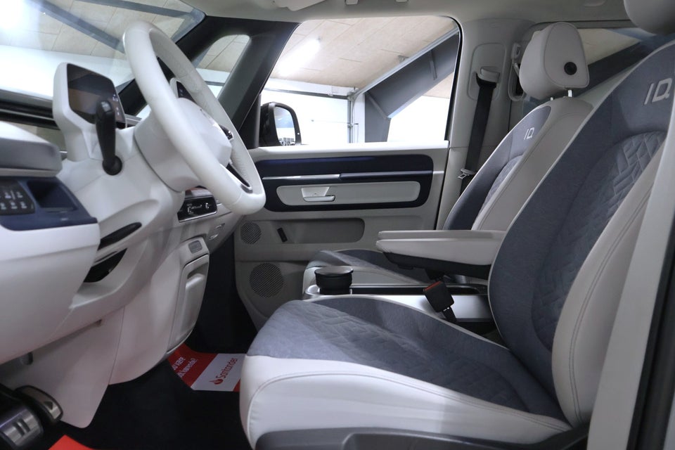 VW ID.Buzz 77 Pro SWB 5d