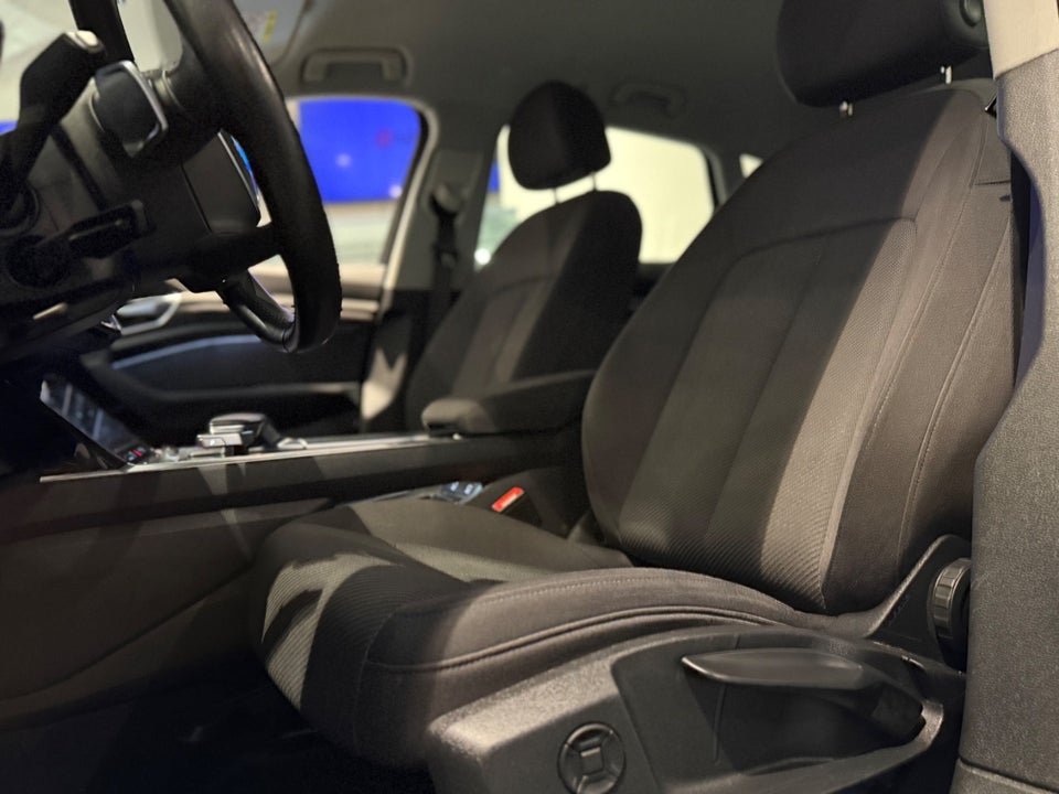 Audi e-tron 55 quattro 5d