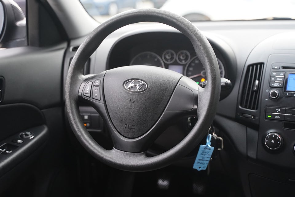 Hyundai i30 1,6 CRDi 90 Classic 5d