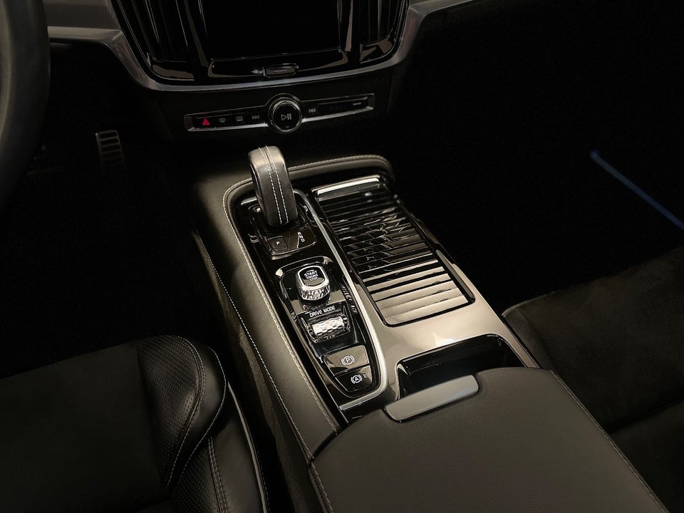 Volvo V90 2,0 T8 ReCharge R-Design aut. AWD 5d