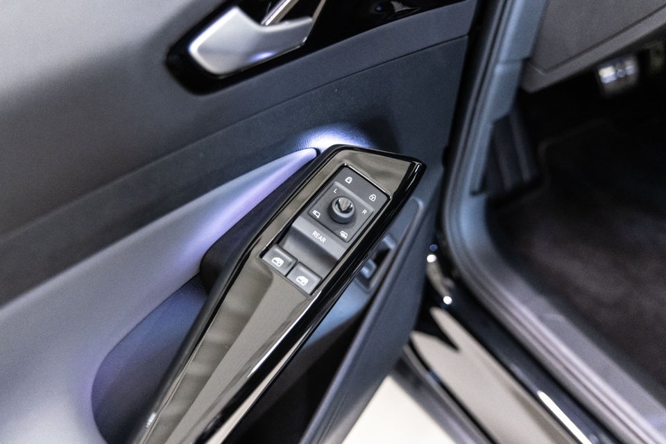 VW ID.4 77 Style 4Motion 5d