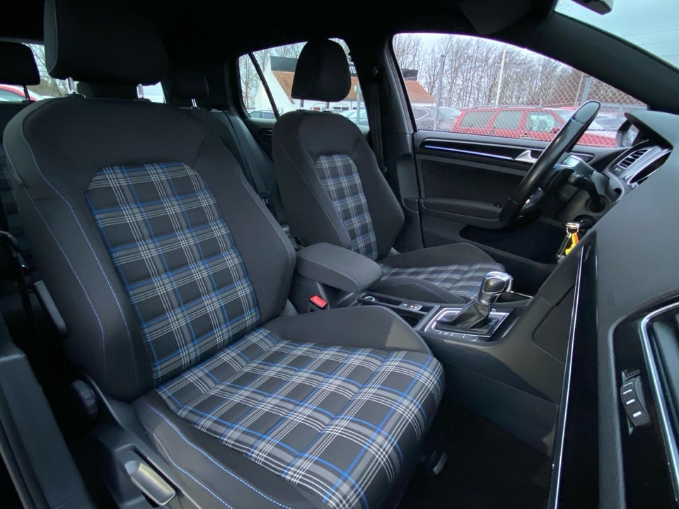 VW Golf VII 1,4 GTE DSG 5d