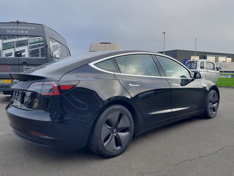 Tesla Model 3 Long Range RWD 4d