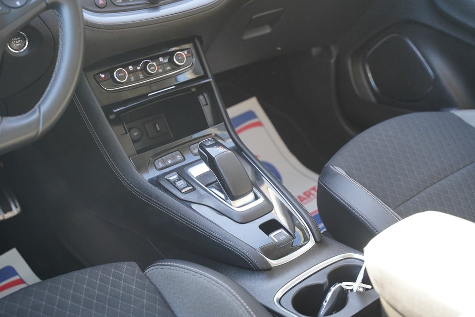 Opel Grandland X 1,6 Hybrid Ultimate aut. 5d