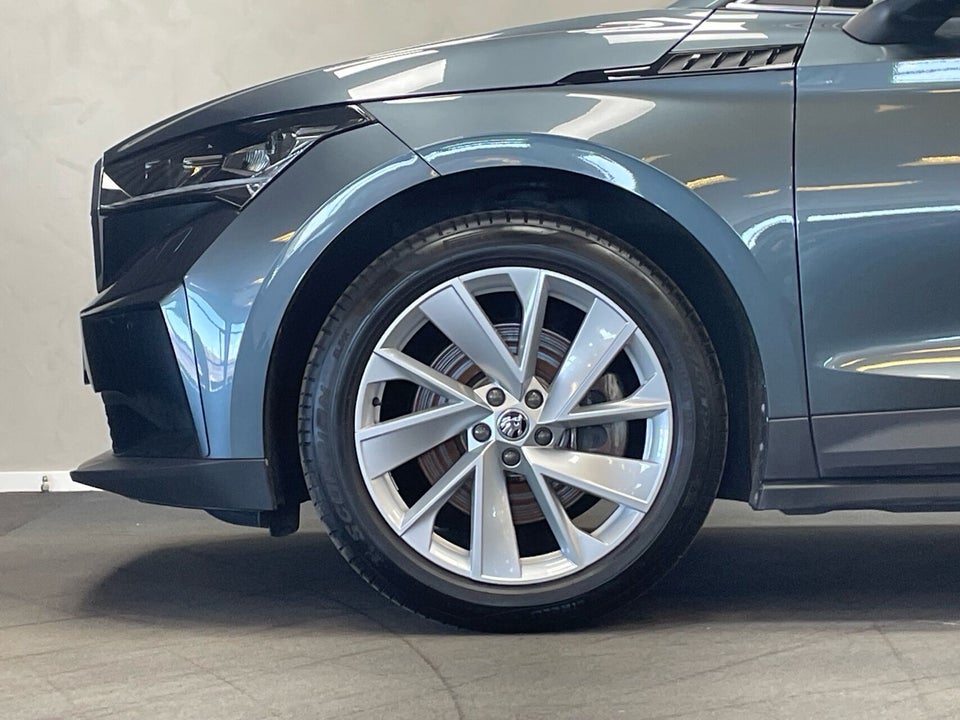 Skoda Enyaq 80 iV Selection Suite 5d