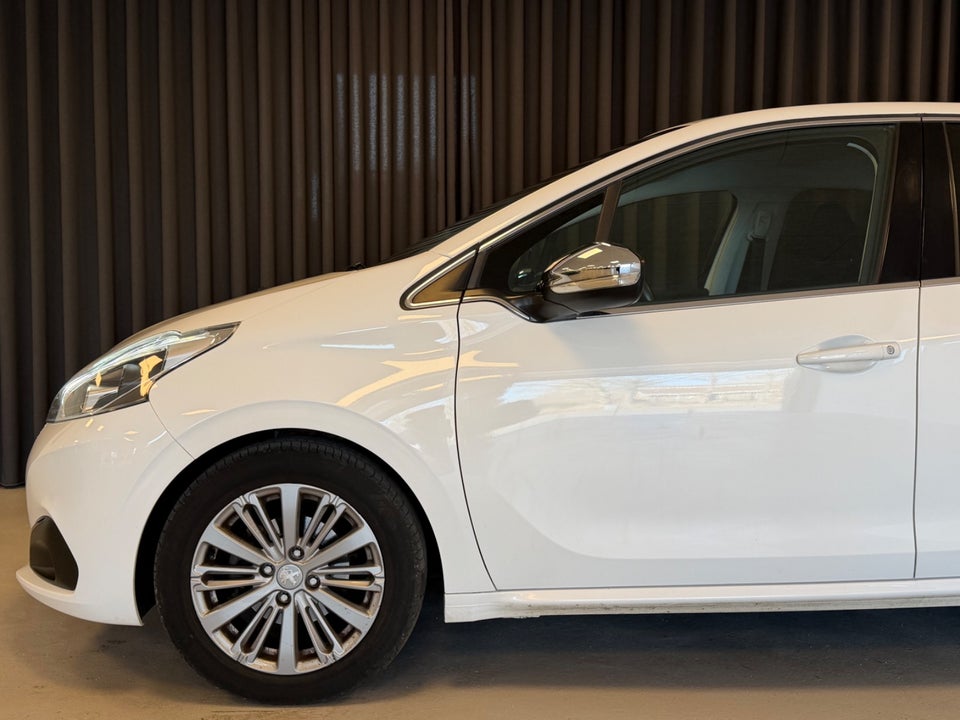 Peugeot 208 1,6 BlueHDi 100 Desire 5d