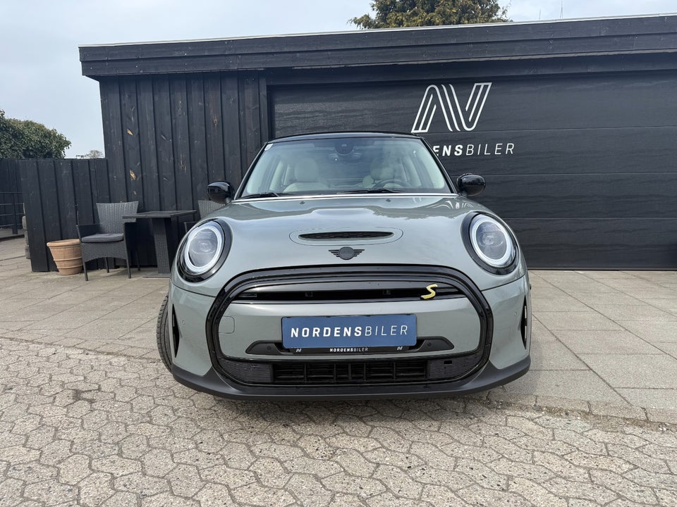 MINI Cooper SE Classic Trim 3d