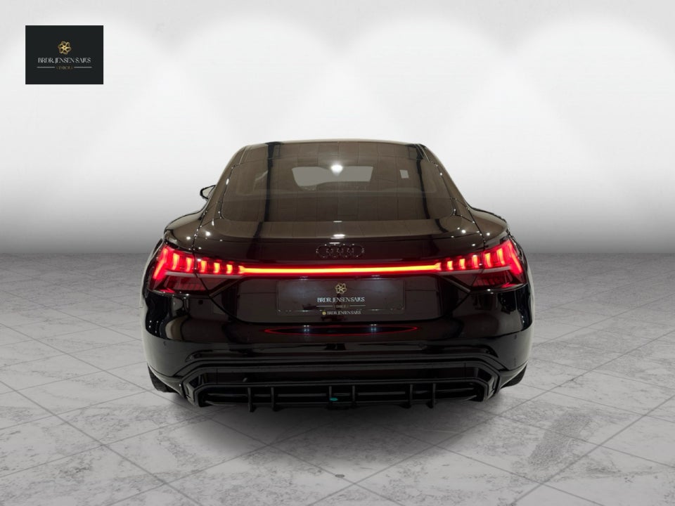 Audi e-tron GT quattro 4d