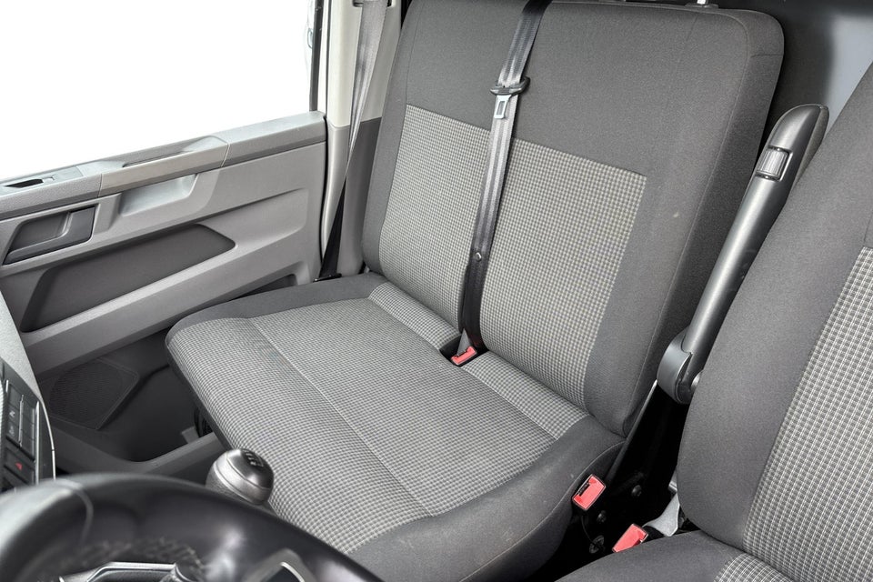 VW Transporter 2,0 TDi 110 Kassevogn lang