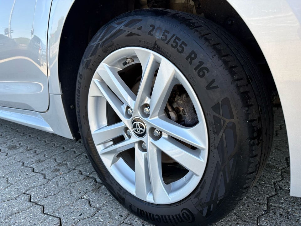 Toyota Corolla 1,8 Hybrid H3 Touring Sports MDS 5d