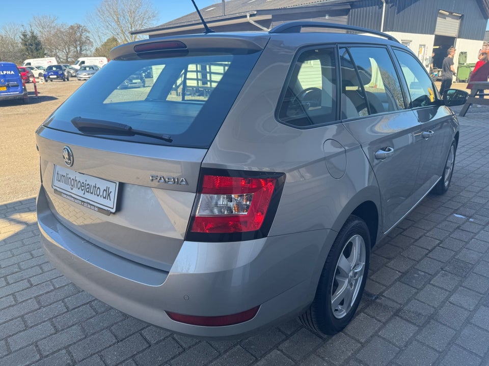 Skoda Fabia 1,0 TSi 110 Ambition Combi DSG 5d