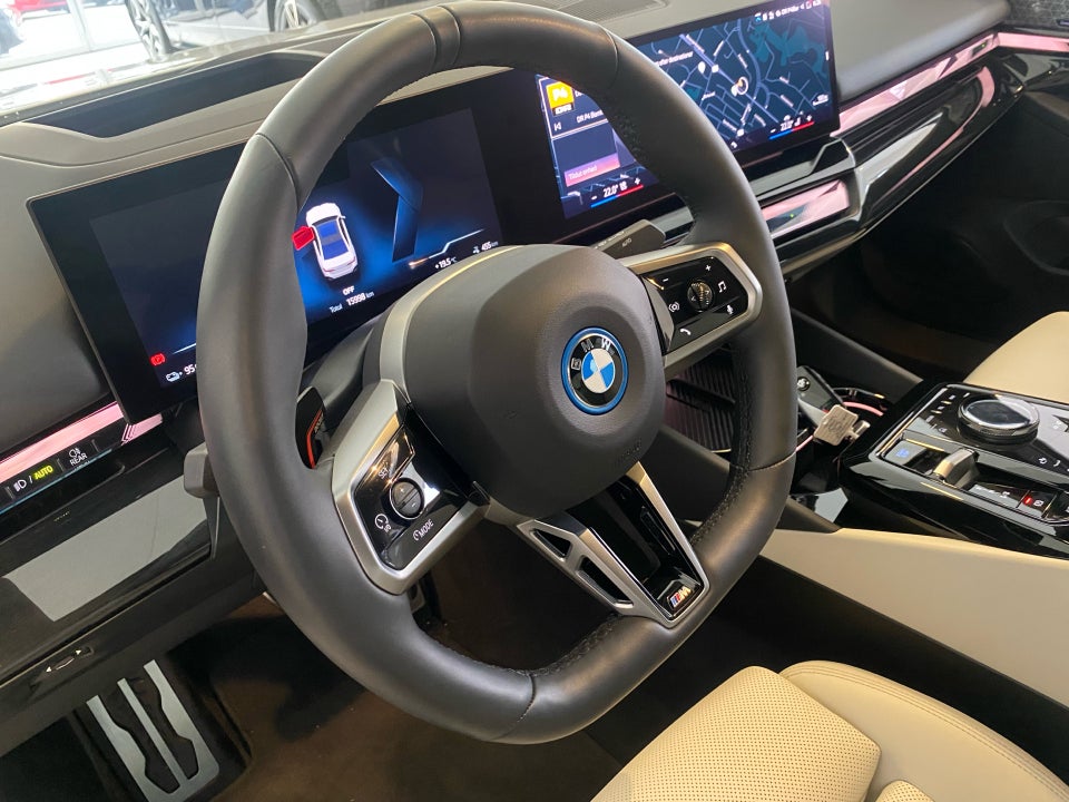 BMW i5 eDrive40 M-Sport Pro 4d