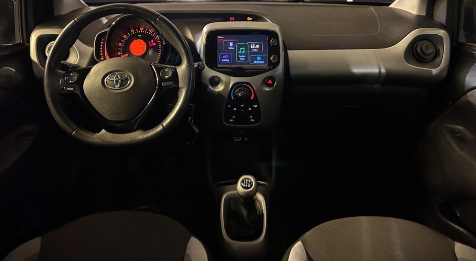 Toyota Aygo 1,0 VVT-i x-touch 5d