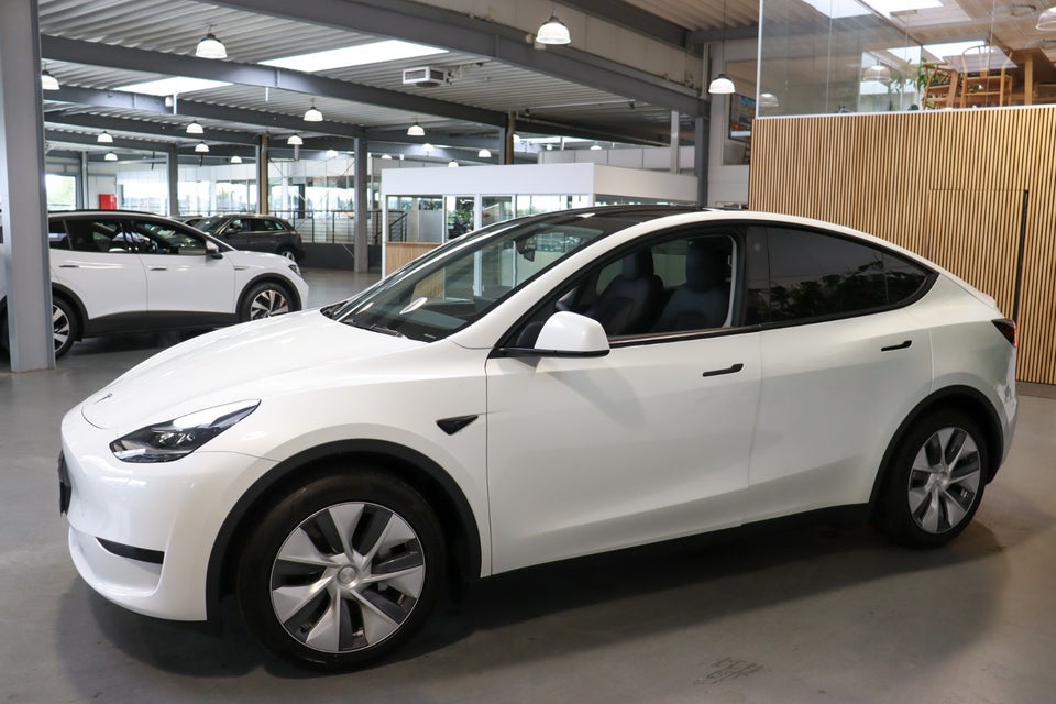 Tesla Model Y RWD 5d