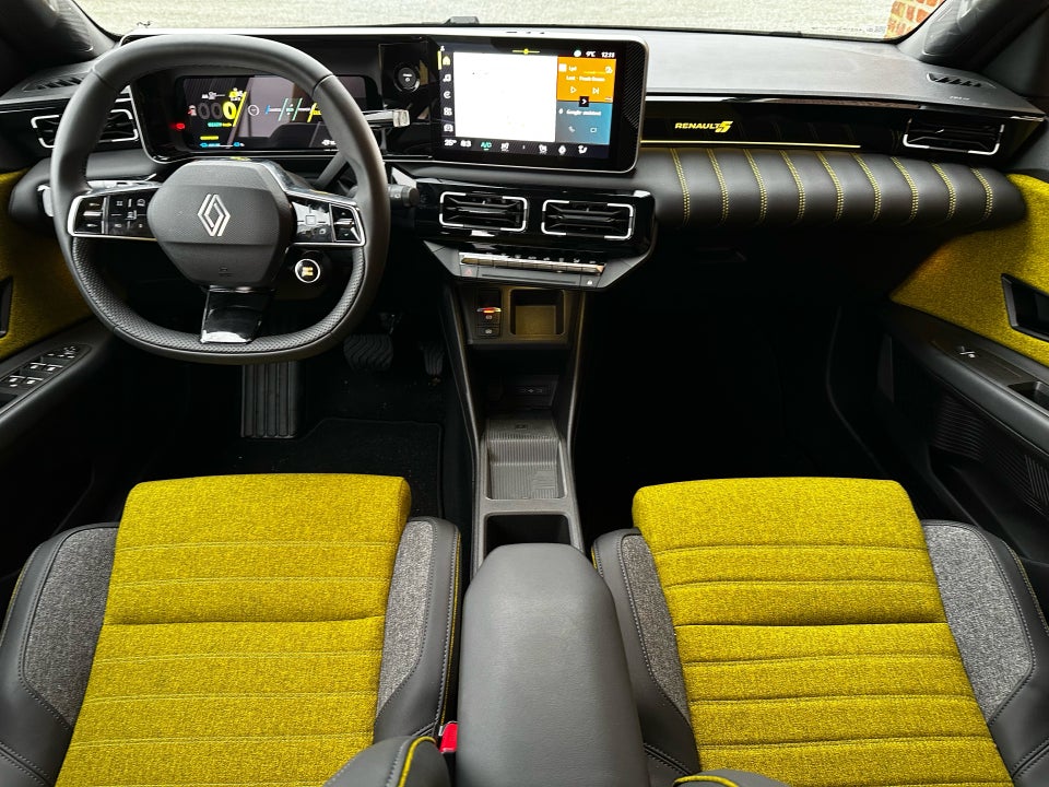 Renault 5 E-Tech 52 Iconic 5d