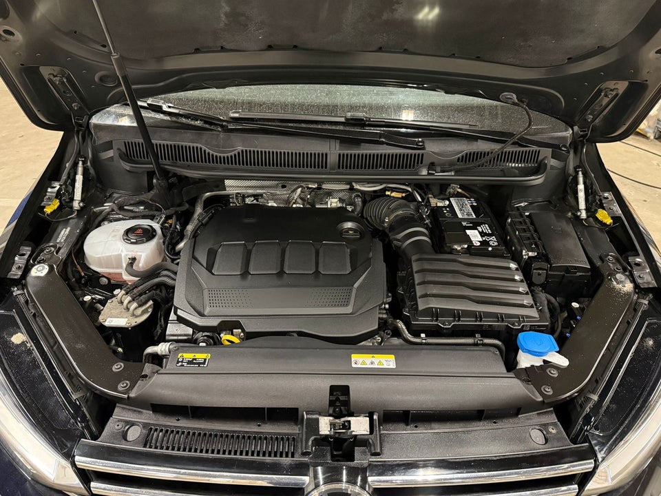 VW Touran 2,0 TDi 122 Comfortline Van 5d