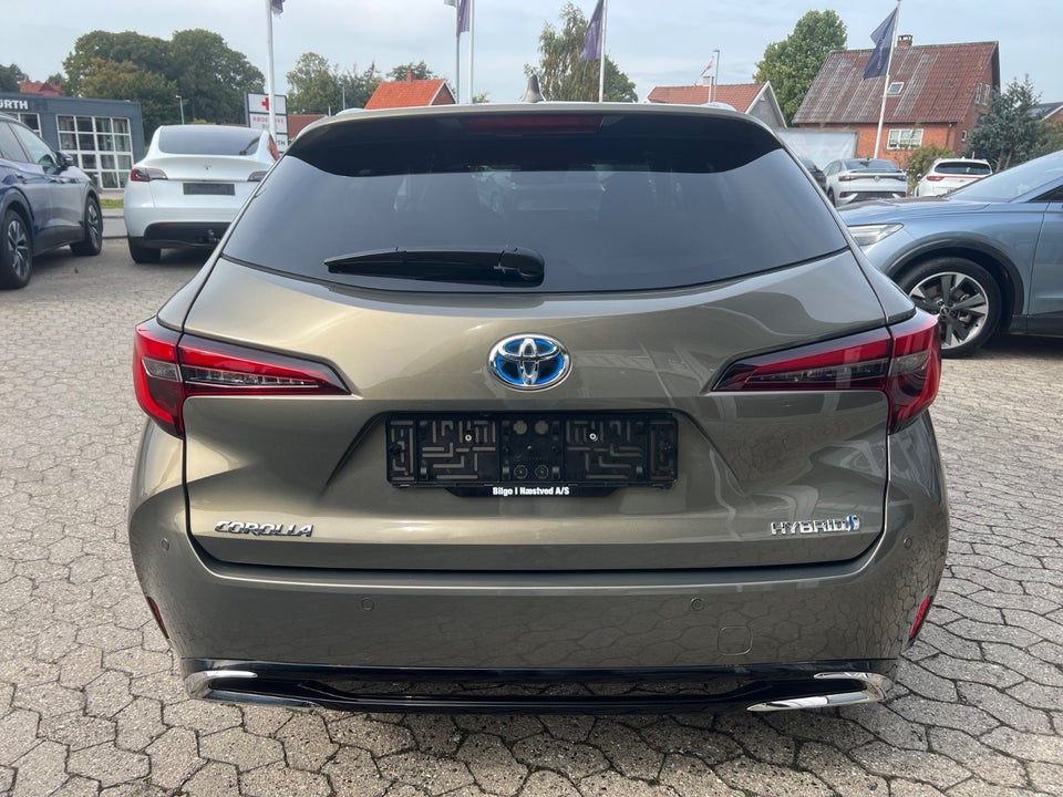 Toyota Corolla 1,8 Hybrid Style Touring Sports e-CVT 5d