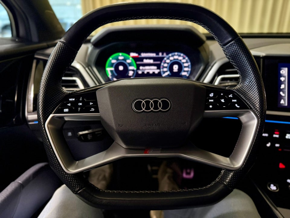 Audi Q4 e-tron 40 S-line 5d