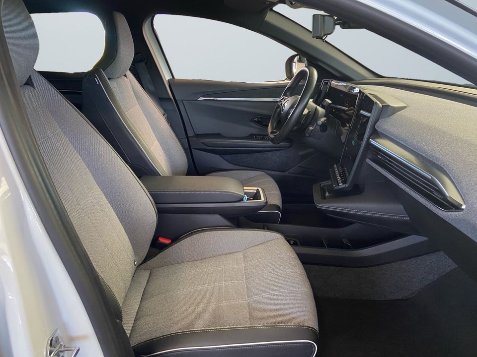 Renault Megane E-Tech 60 Techno 5d