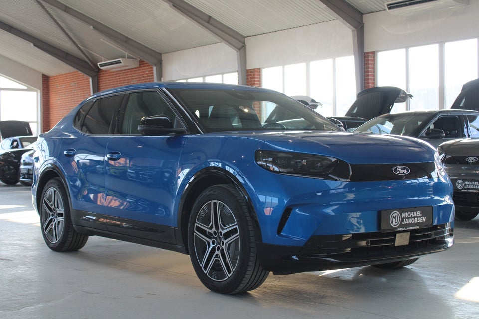 Ford Capri 77 Premium Extended Range 5d