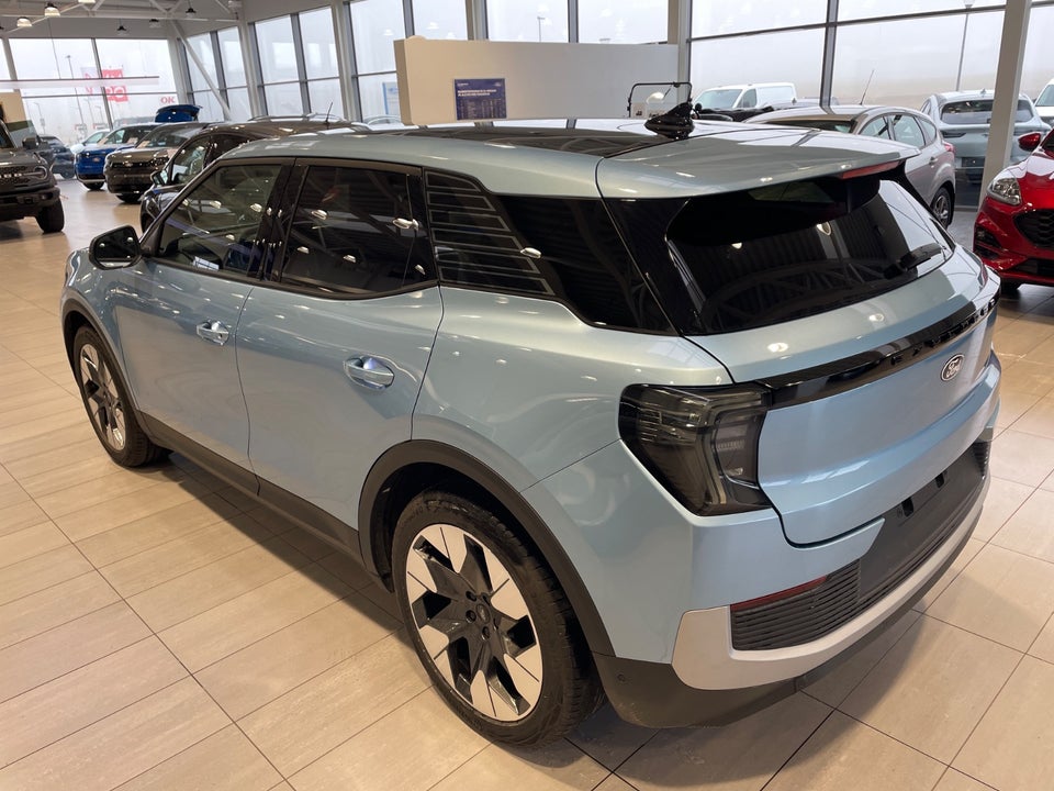 Ford Explorer 77 Premium Extended Range 5d