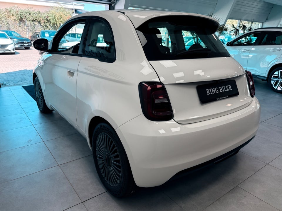 Fiat 500e 42 Icon 3d